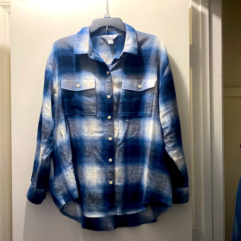 Old Navy plaid button down. Size large.